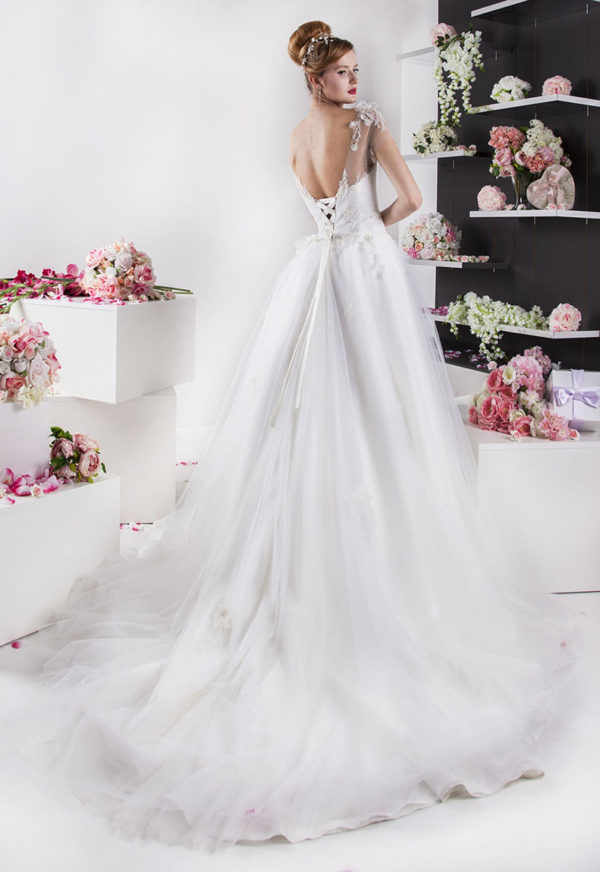 Robe de mariée romantique avec jupe princesse