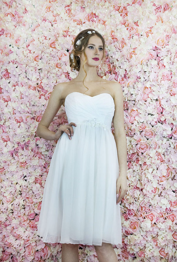 Robe de mariage civil à Paris modèle fluide