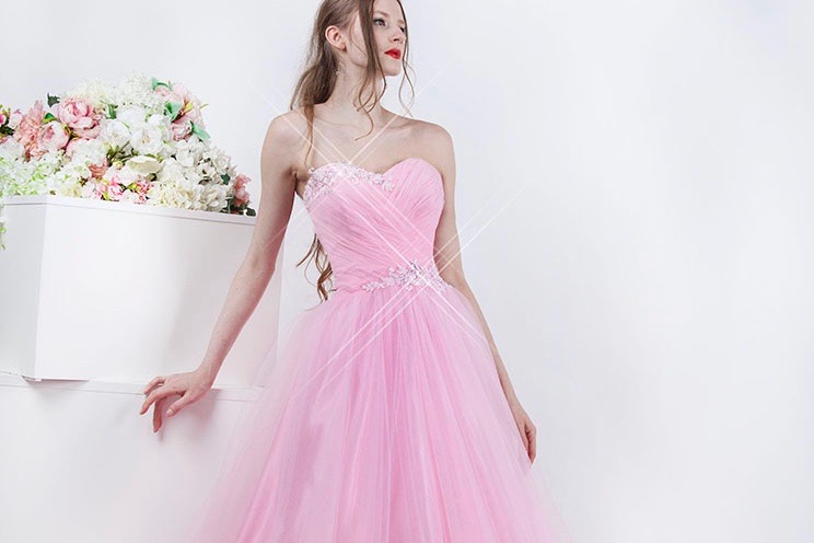 Robe de bal avec un corset en tulle