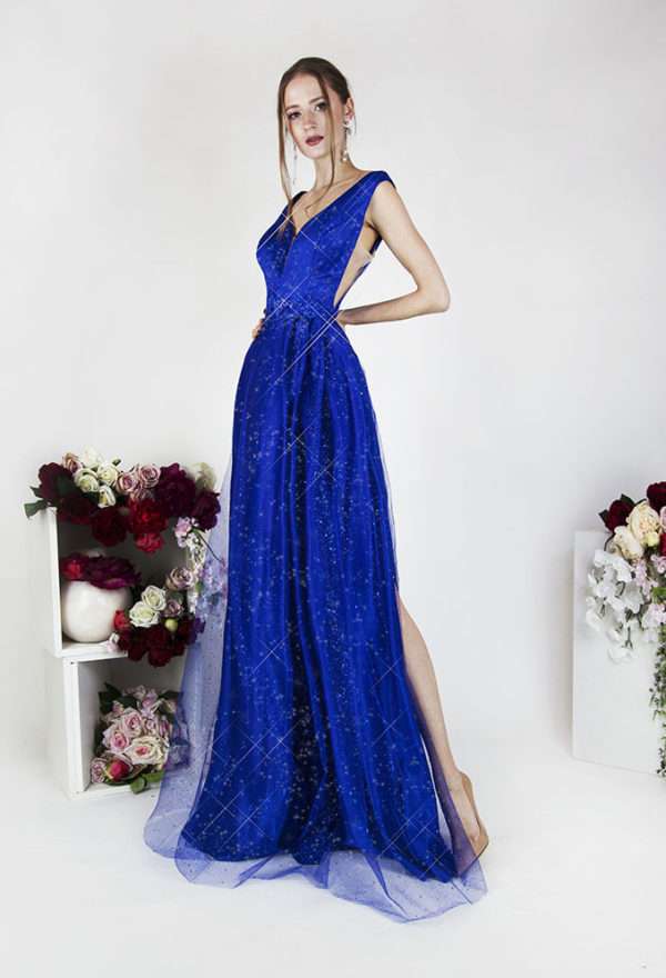 Robe de soirée bleue avec paillettes et dentelle