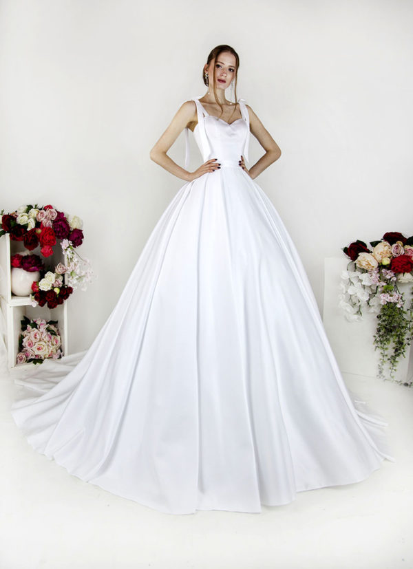 Robe de mariée avec noeud