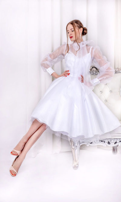 Robe de mariée blanche courte pour mariage civil
