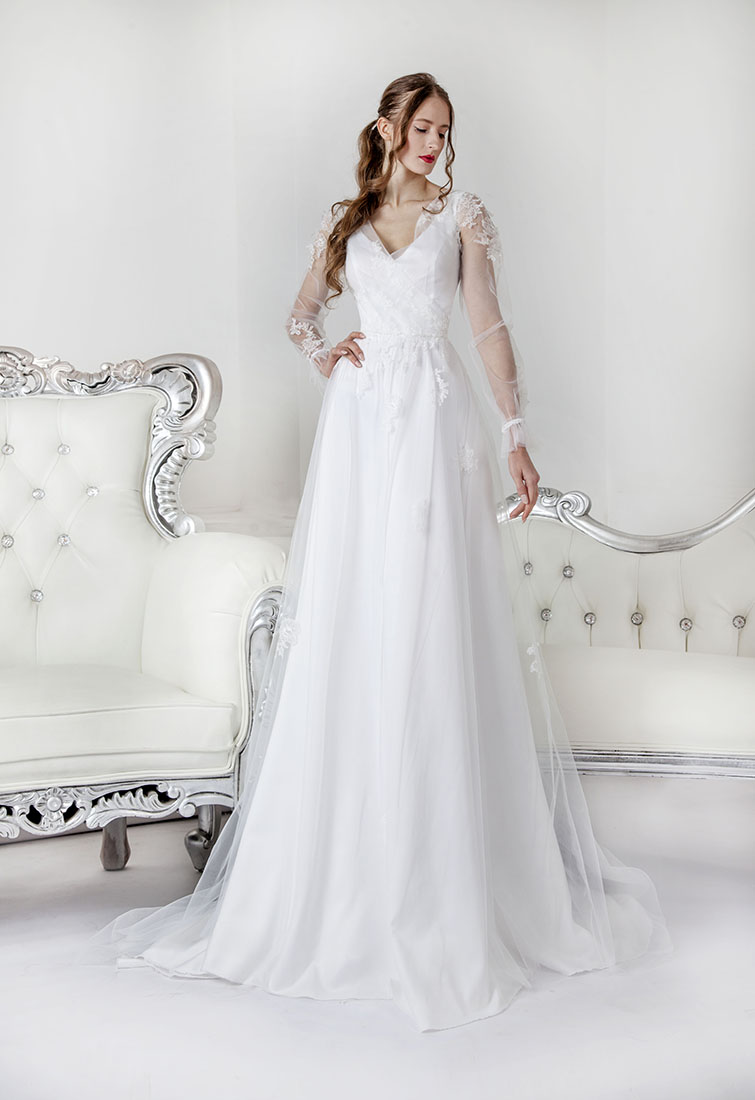 Robe de mariée style bohème avec drapée en dentelle de Calais