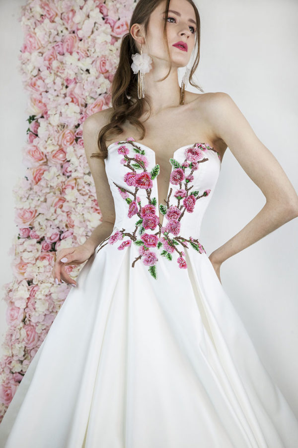 Robe de mariage de couleur rose