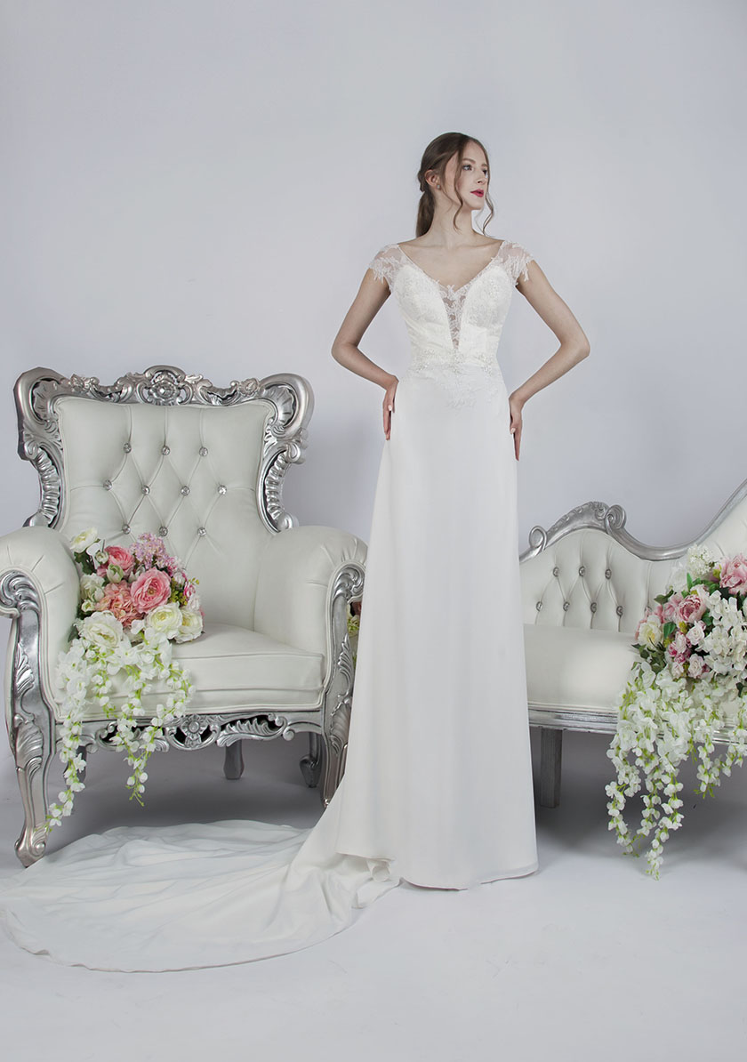 Robe de mariée blanc cassé style empire