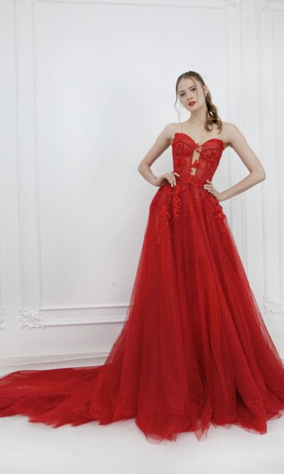 Robe de gala ou de bal rouge avec tulle