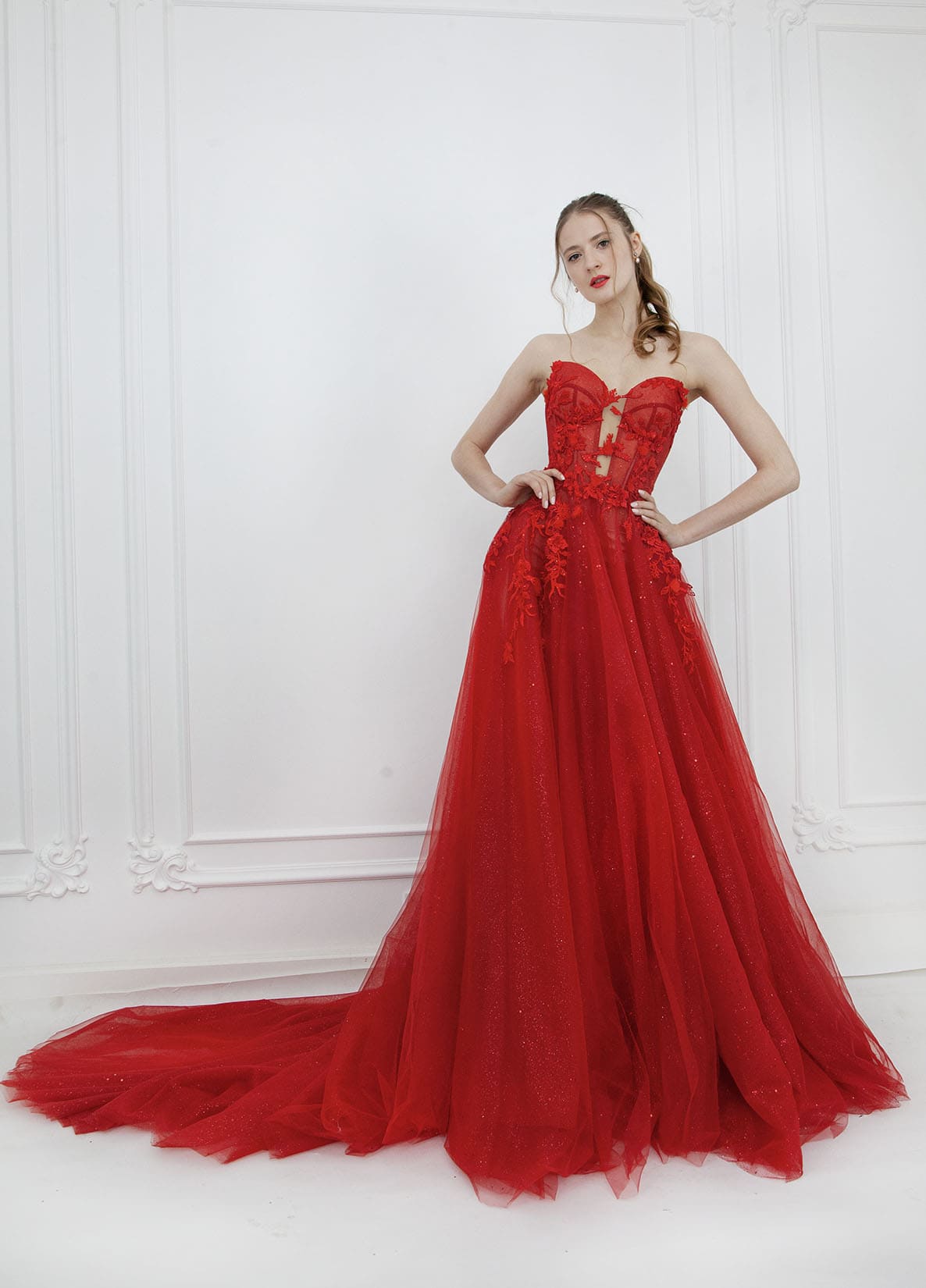 Robe de gala ou de bal rouge avec tulle