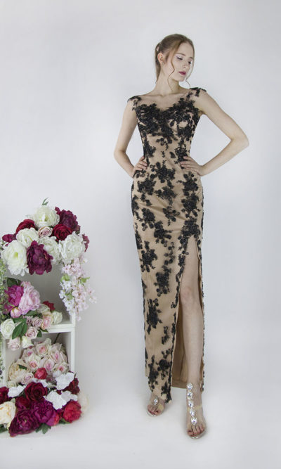 Robe de soirée beige et noire très sexy