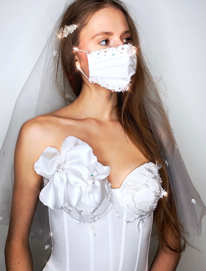 Masque contre COVID mariage Paris