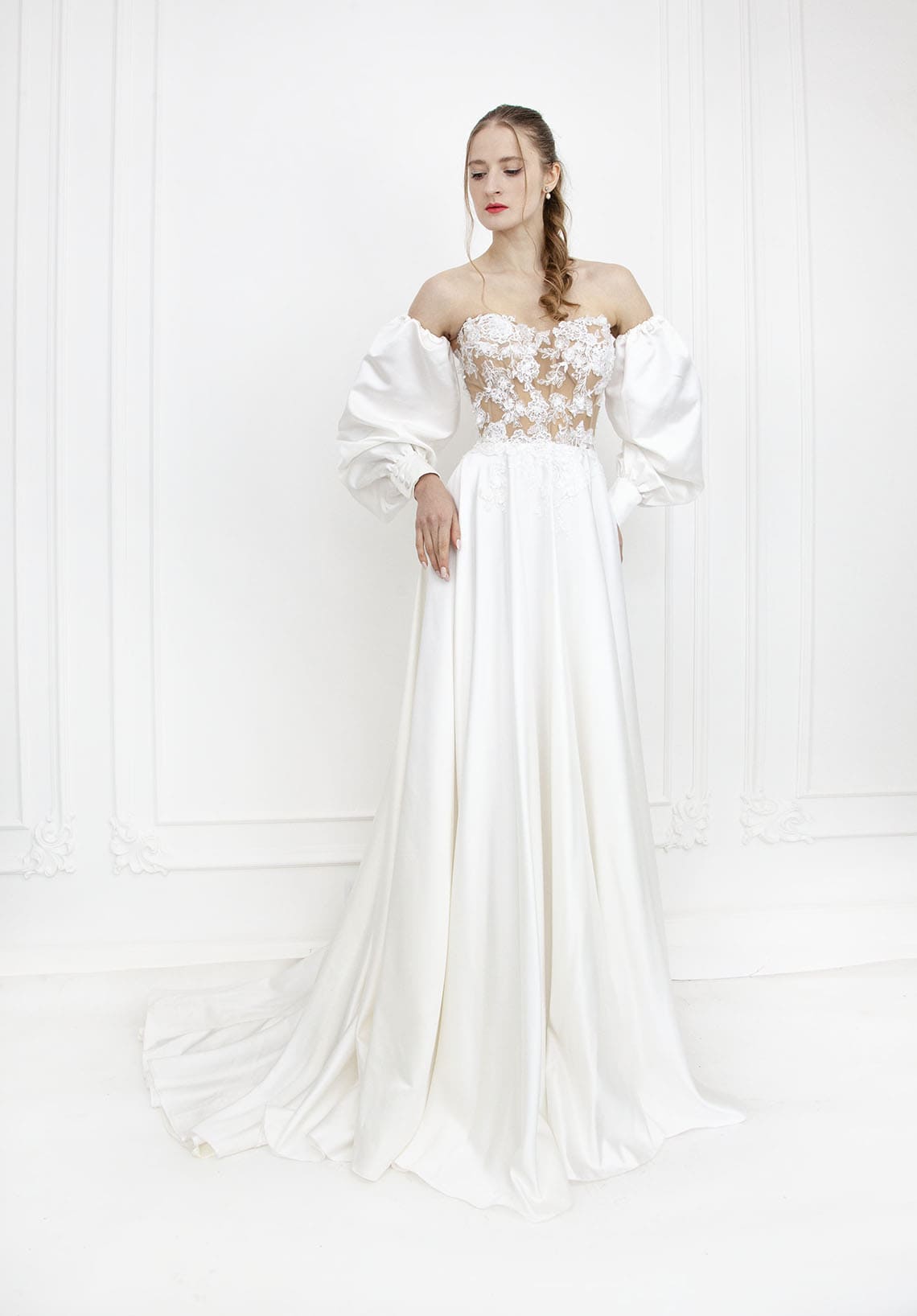 Robe de mariée avec manches bouffantes