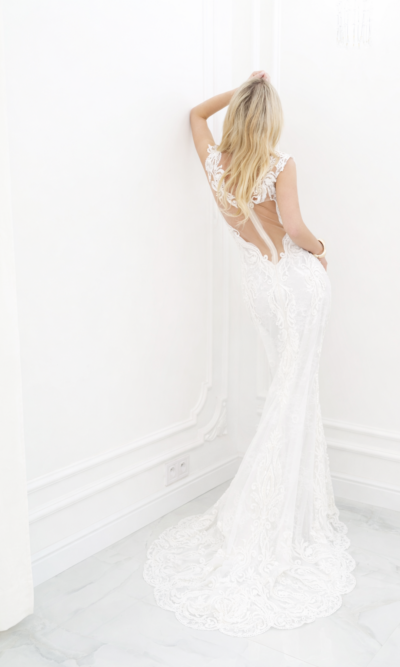 Très belles robes de mariée féminines, coupe sirène. Magnifiques robes de mariée style sirène