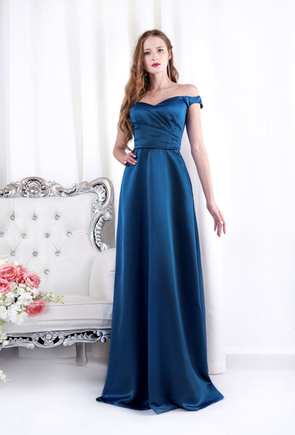 Robe du soir pour mariage couleur bleu marine