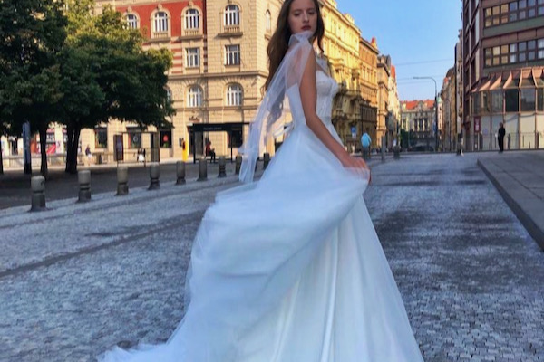 Choisir une robe de mariée extravagante à Paris