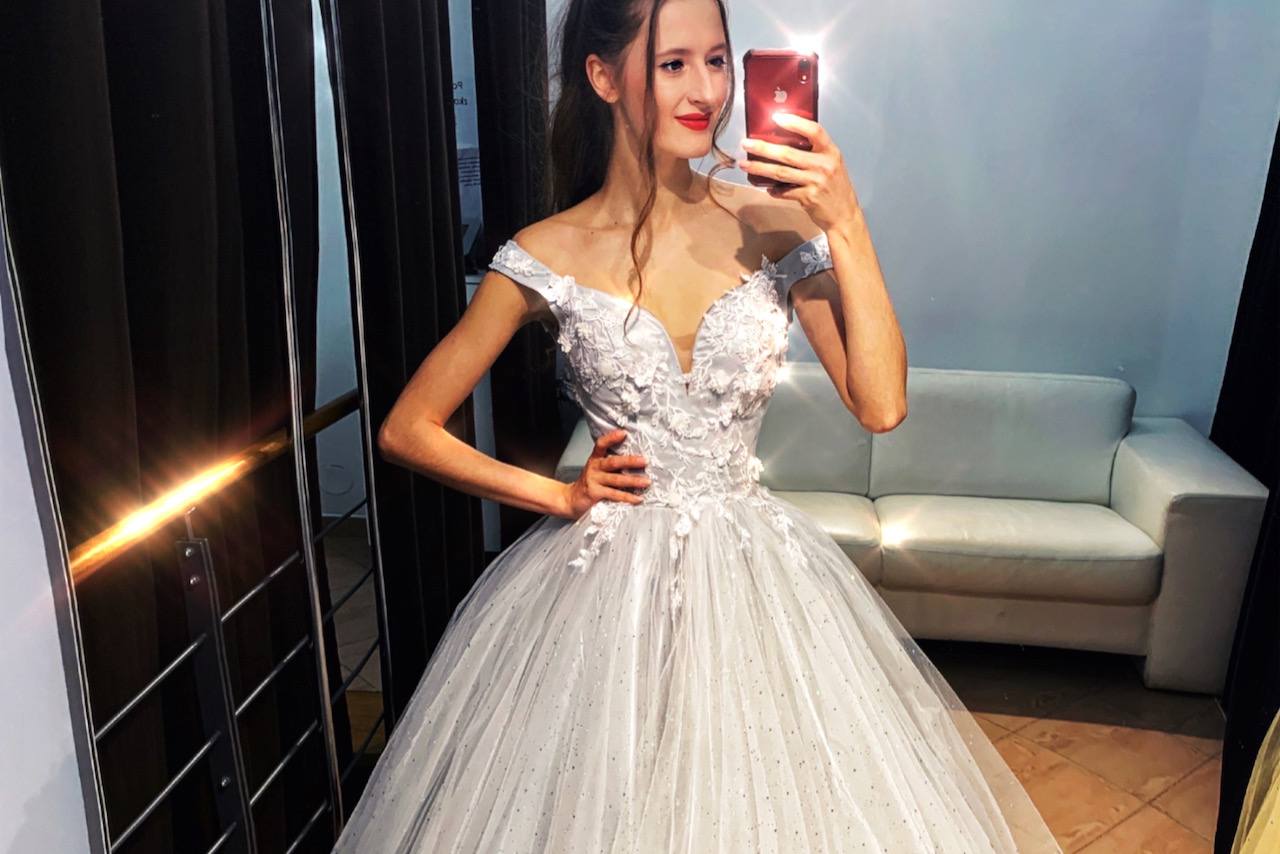 Robe de mariée achat avec col V